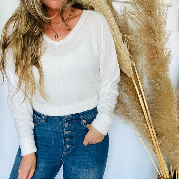 OLIVEACEOUS BOUTIQUE White Cream Crop Cropped VNeck Pullover Dolman Sweater S - Picture 10 of 10